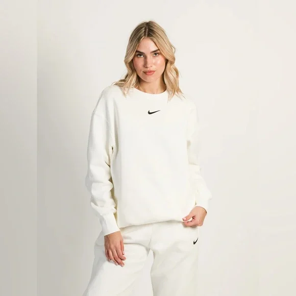 NWT Nike Women's Sportswear Phoenix Fleece Oversized Crewneck Sweatshirt - Picture 4 of 13